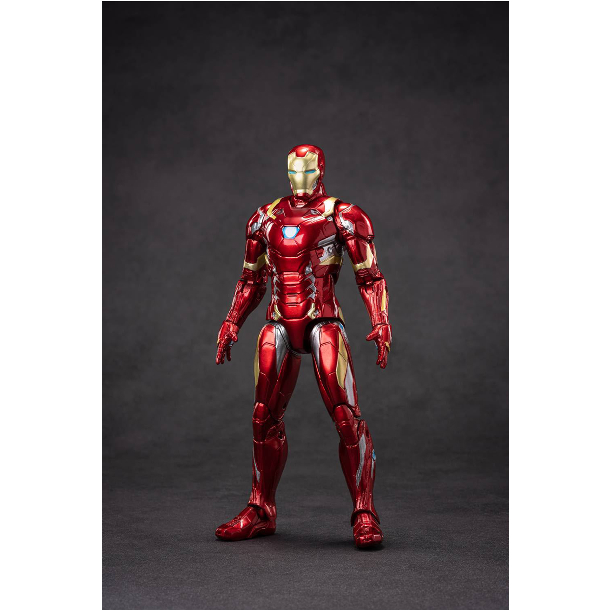 IRON MAN